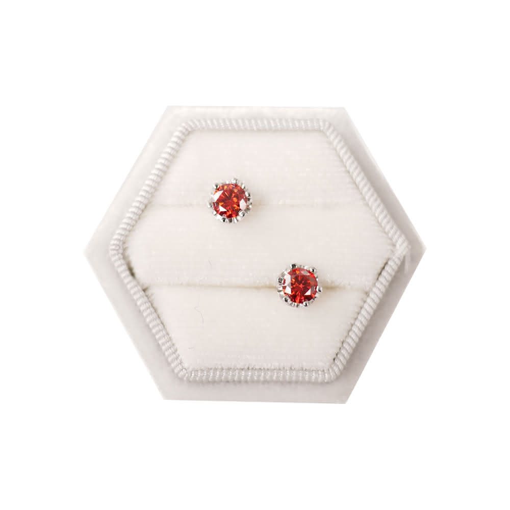 【BIOAM 佰歐安】0.5克拉紅寶石莫桑鑽六爪花冠純銀後鎖式耳環(好運節/過爐款/睡覺免摘莫桑石耳環/八心八箭)