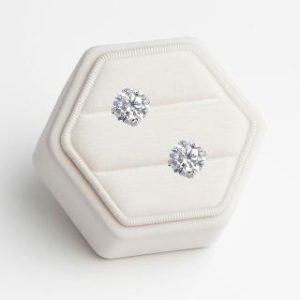 【耀眼美人】超閃耀一克拉海藍寶石莫桑鑽耳環鈦閃耀/鈦鋼耳環後鎖式(八心八箭/莫桑鑽耳環/女王節)