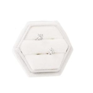 【耀眼美人】超閃耀一克拉10心10箭莫桑鑽耳環鈦閃耀/鈦鋼耳環後鎖式(新款/10心10箭/莫桑鑽耳環/女王節)